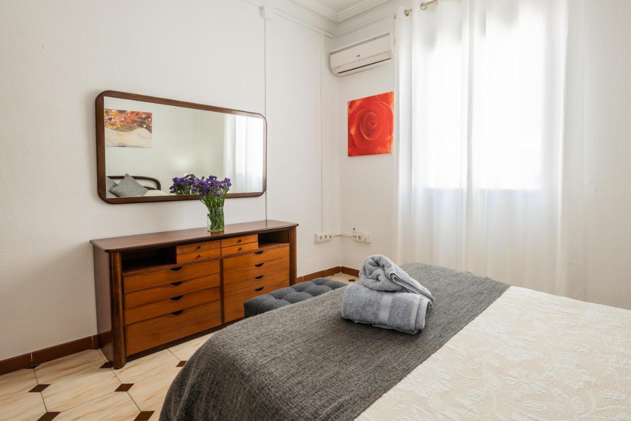 Apartamento Triana Los Remedios Appartement Sevilla Buitenkant foto