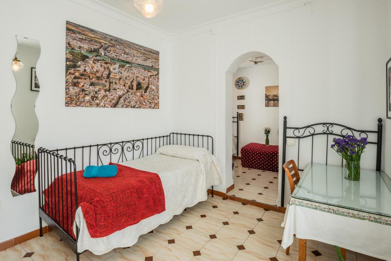 Apartamento Triana Los Remedios Appartement Sevilla Buitenkant foto