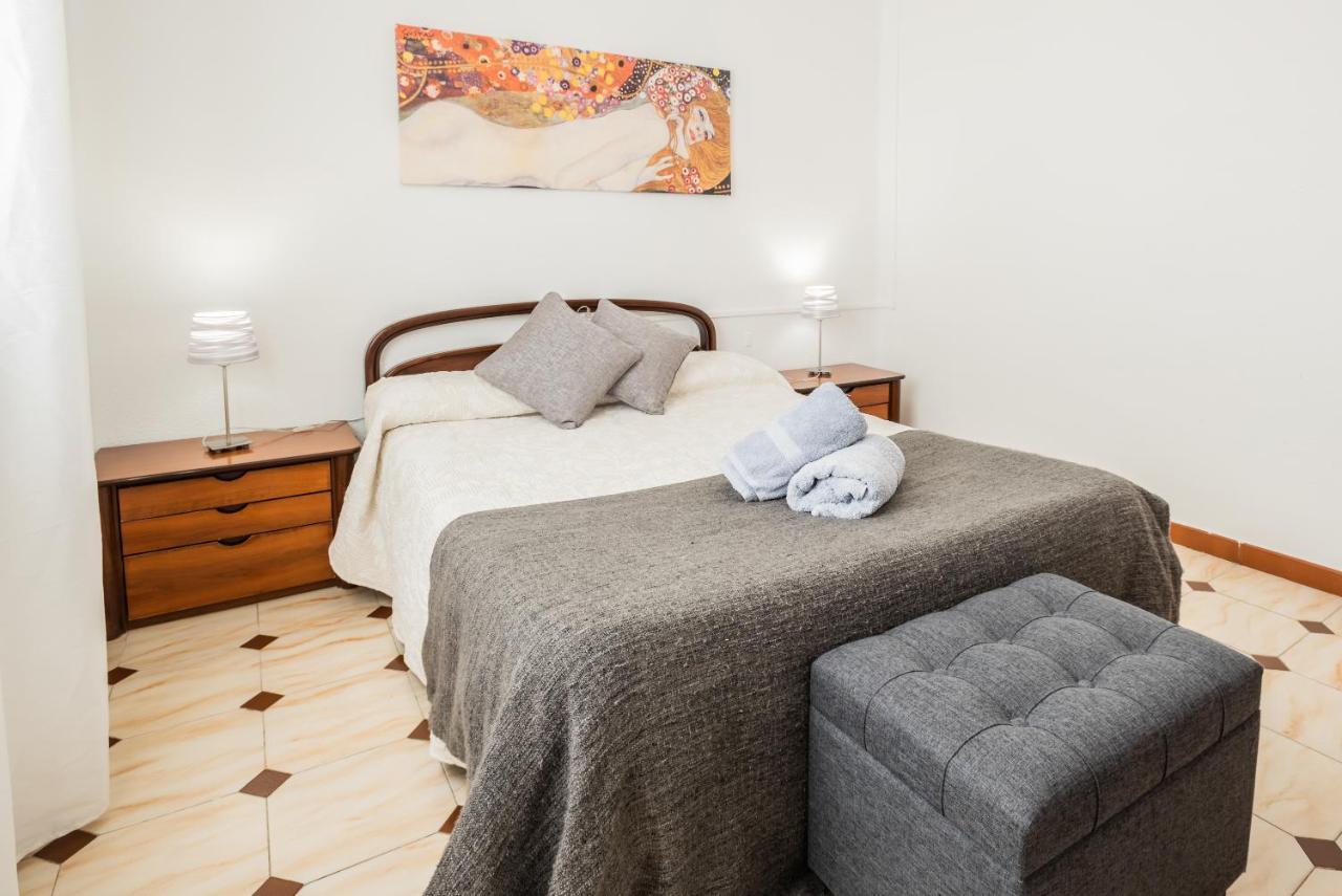 Apartamento Triana Los Remedios Appartement Sevilla Buitenkant foto